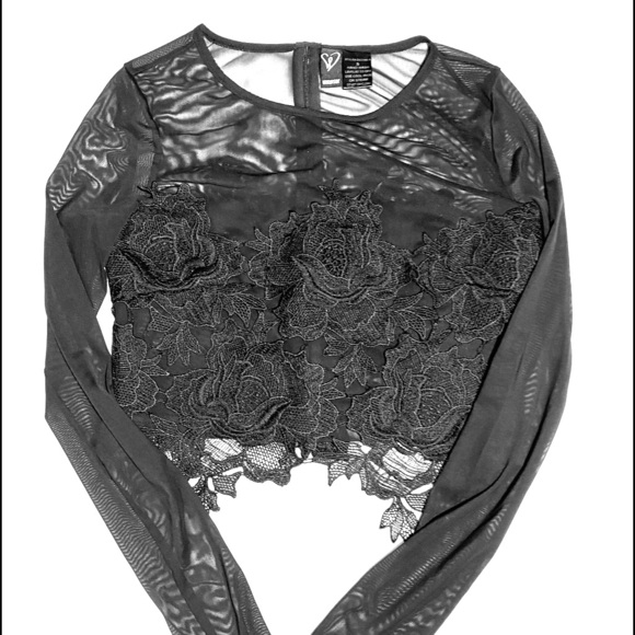 WINDSOR BLACK CROP TOP - Picture 1 of 2